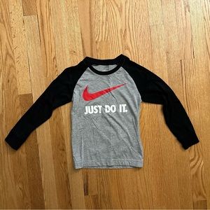 Nike long sleeve shirt size 6